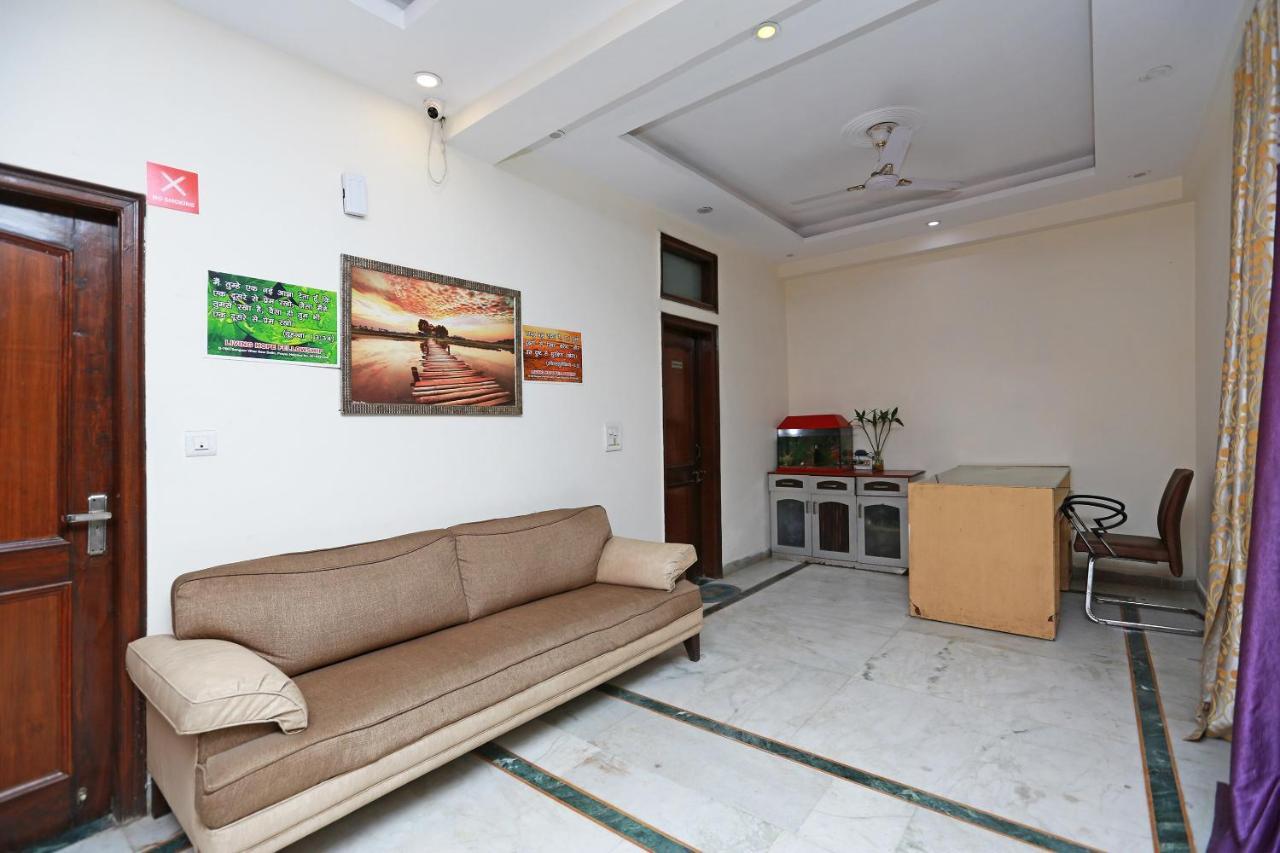 Hotel O Lakshay Residency Гургаон Екстериор снимка