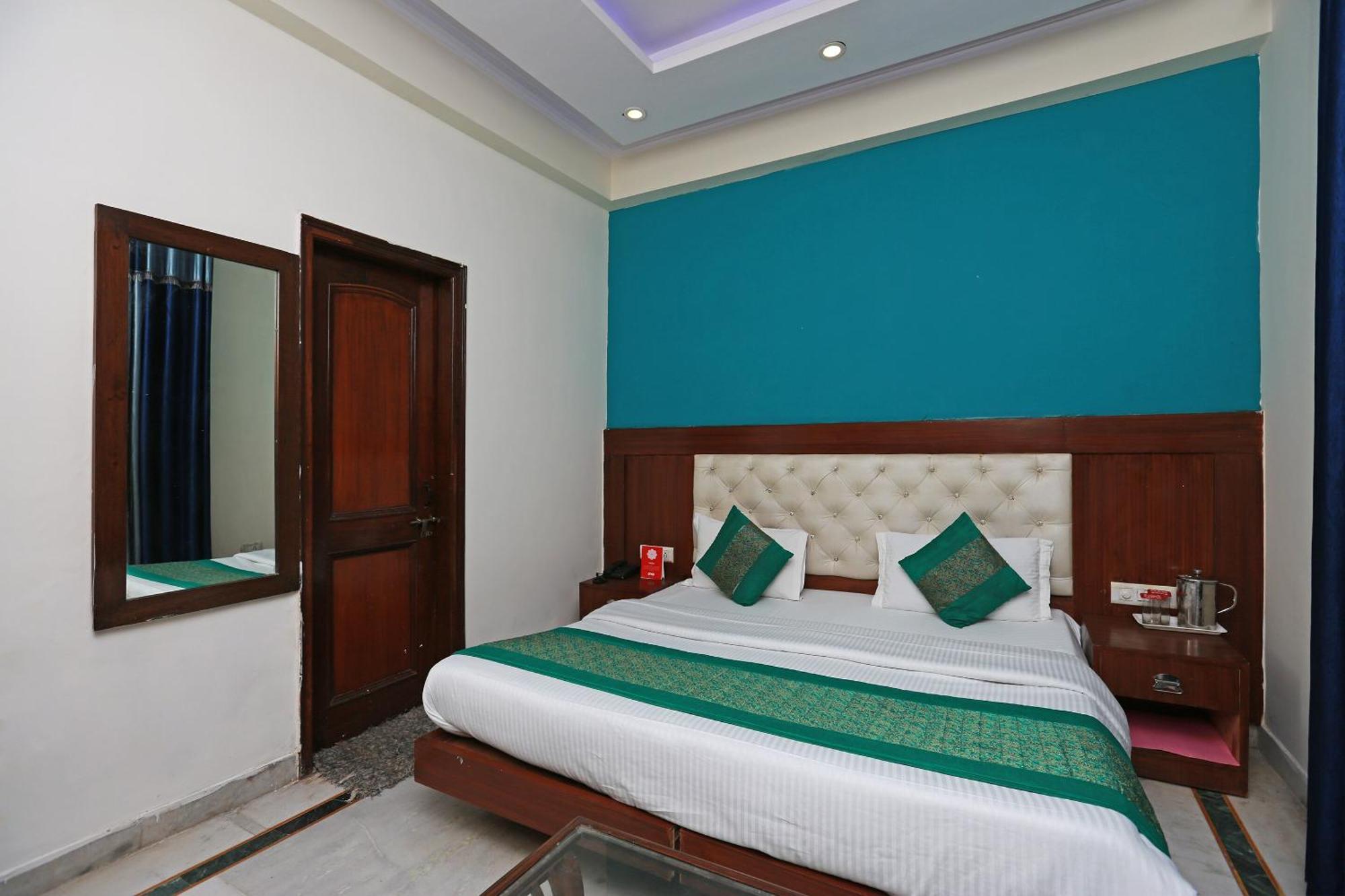 Hotel O Lakshay Residency Гургаон Екстериор снимка