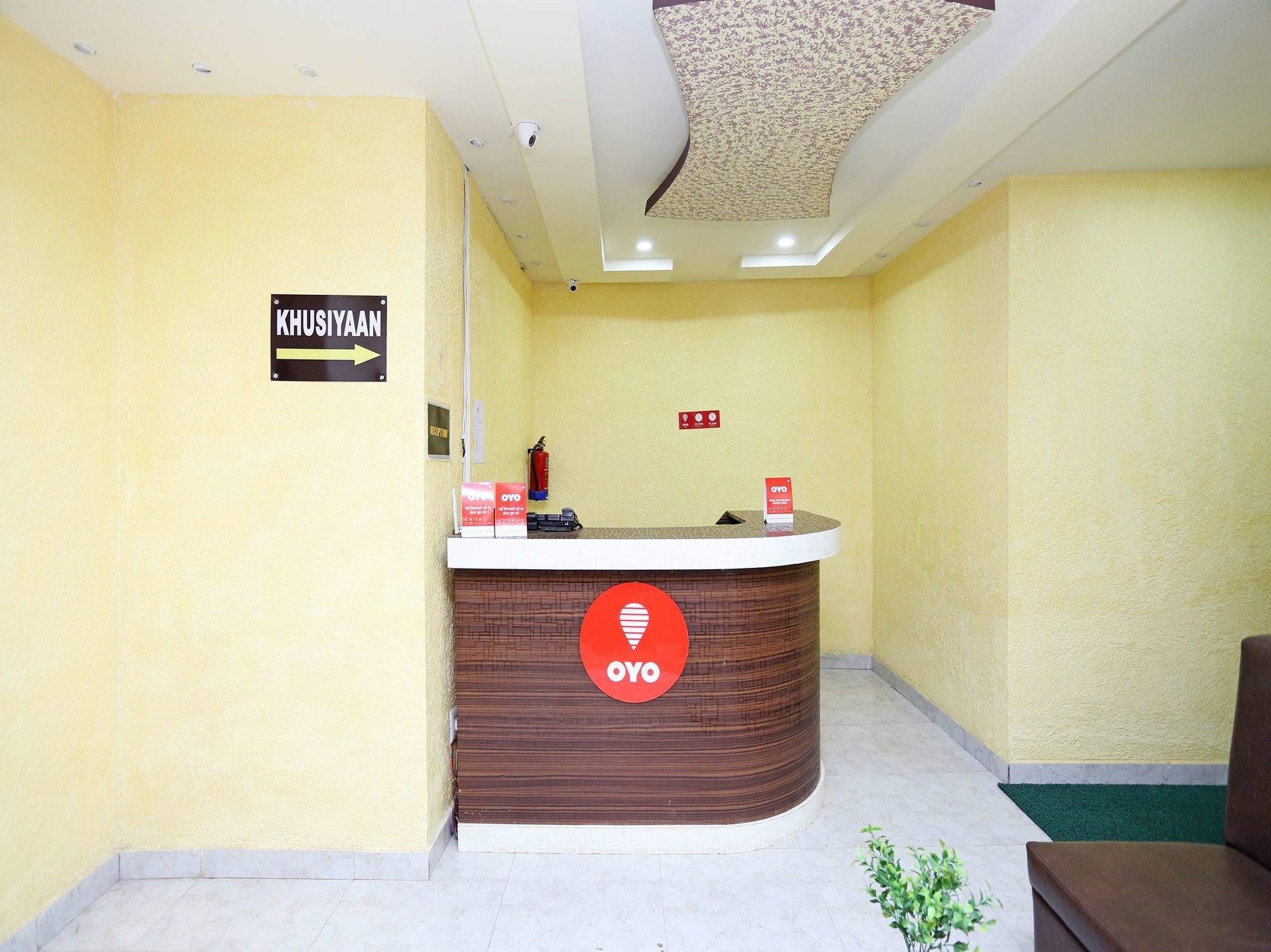 Hotel O Lakshay Residency Гургаон Екстериор снимка